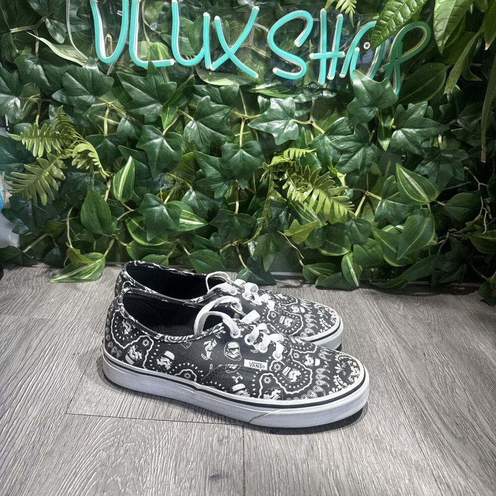 Vans Star Wars Collab Stormtrooper Lace Sneaker Skate Gym Core Ex M6 Women 7.5